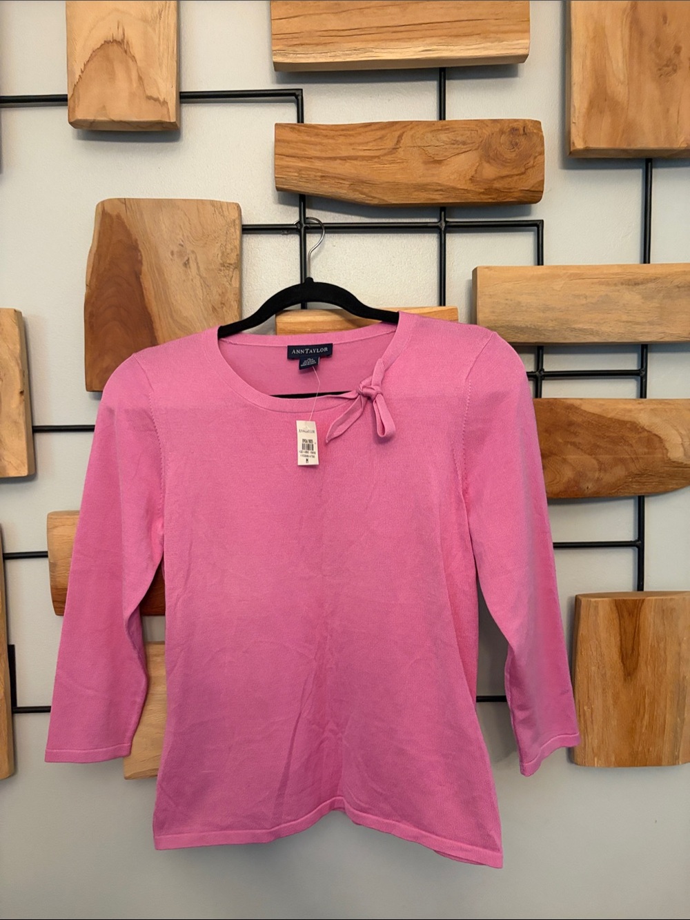 Ann Taylor Pink Bow-Accent 3/4 Sleeve Sweater